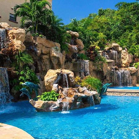 Clarion Suites Roatan At Pineapple Villas French Harbour Exteriör bild