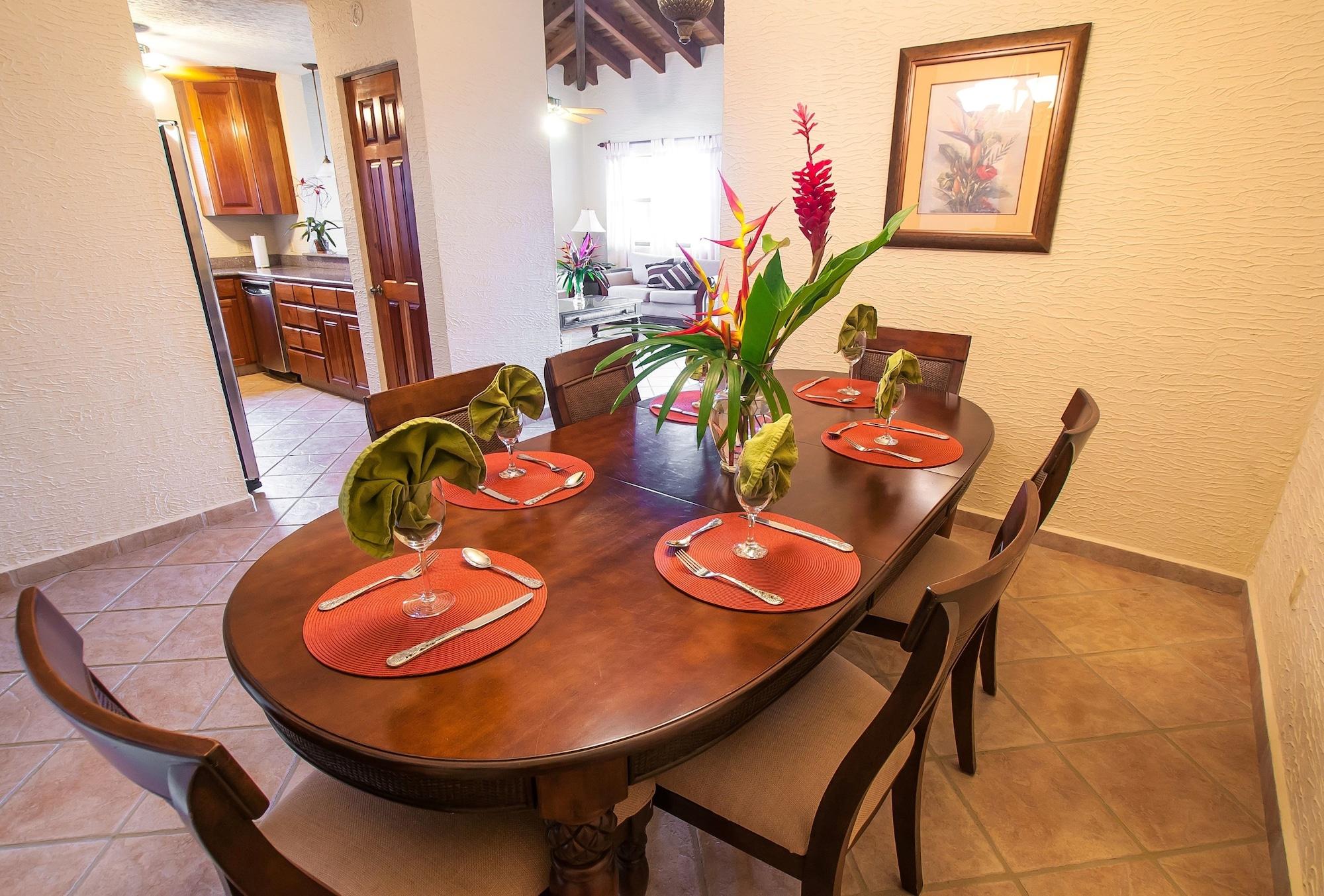 Clarion Suites Roatan At Pineapple Villas French Harbour Exteriör bild