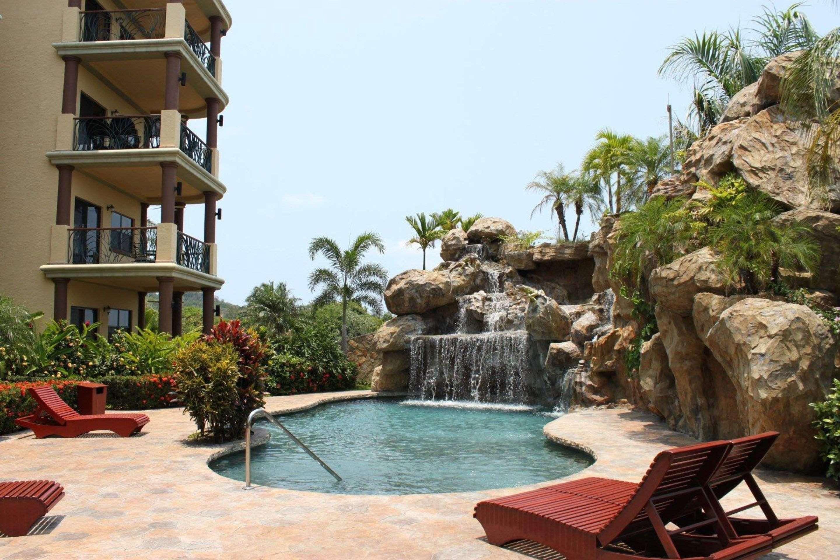 Clarion Suites Roatan At Pineapple Villas French Harbour Exteriör bild