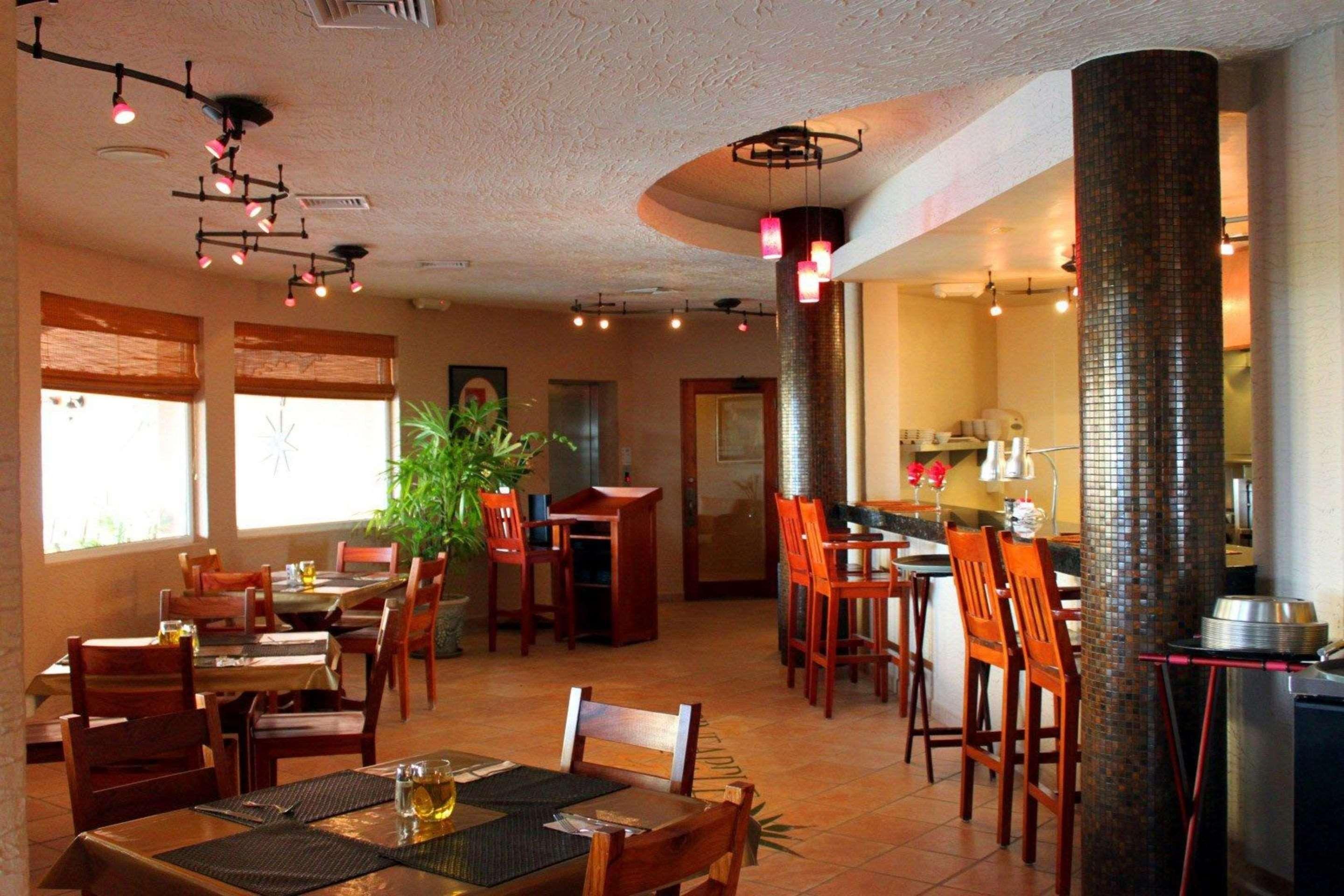 Clarion Suites Roatan At Pineapple Villas French Harbour Exteriör bild