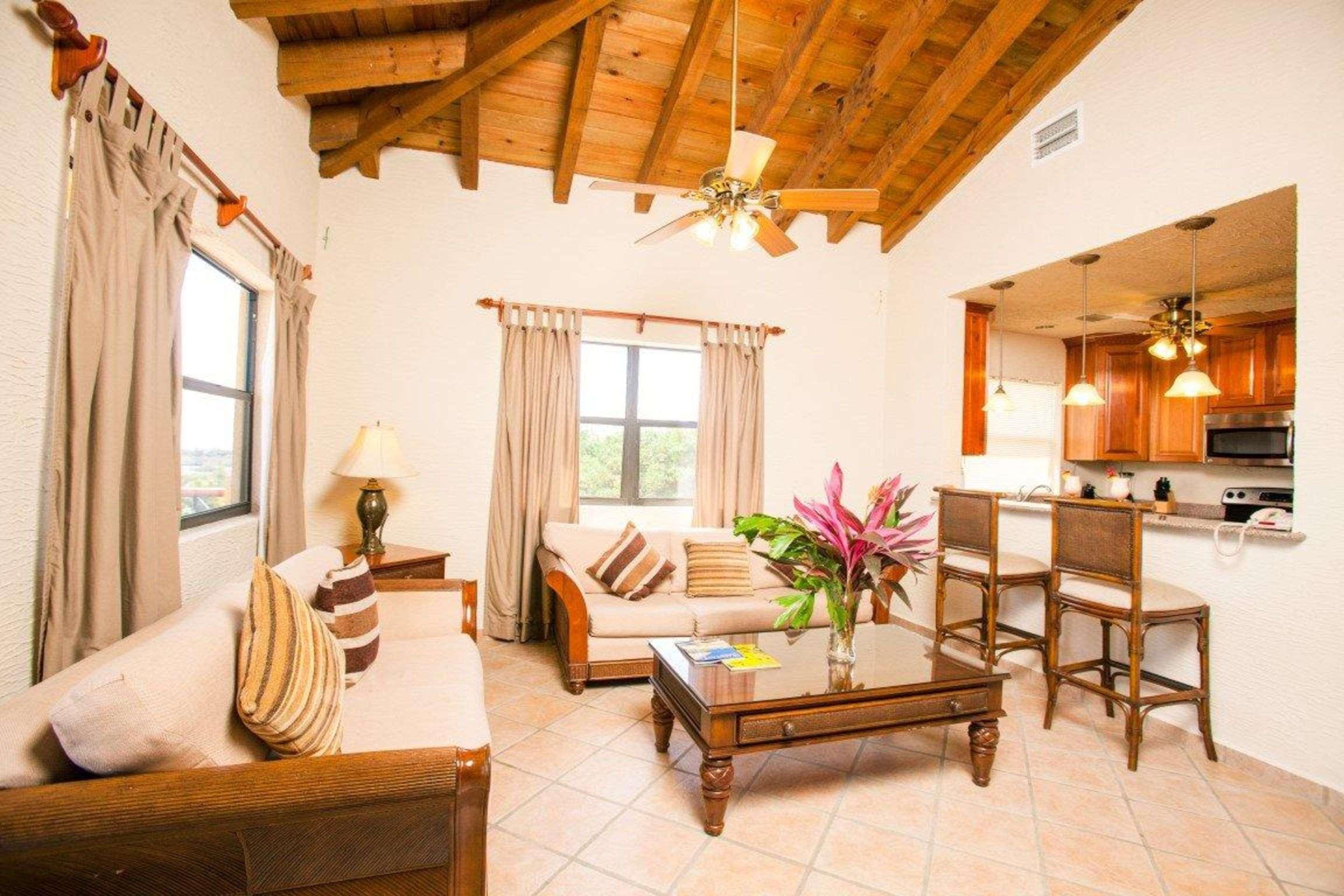 Clarion Suites Roatan At Pineapple Villas French Harbour Exteriör bild