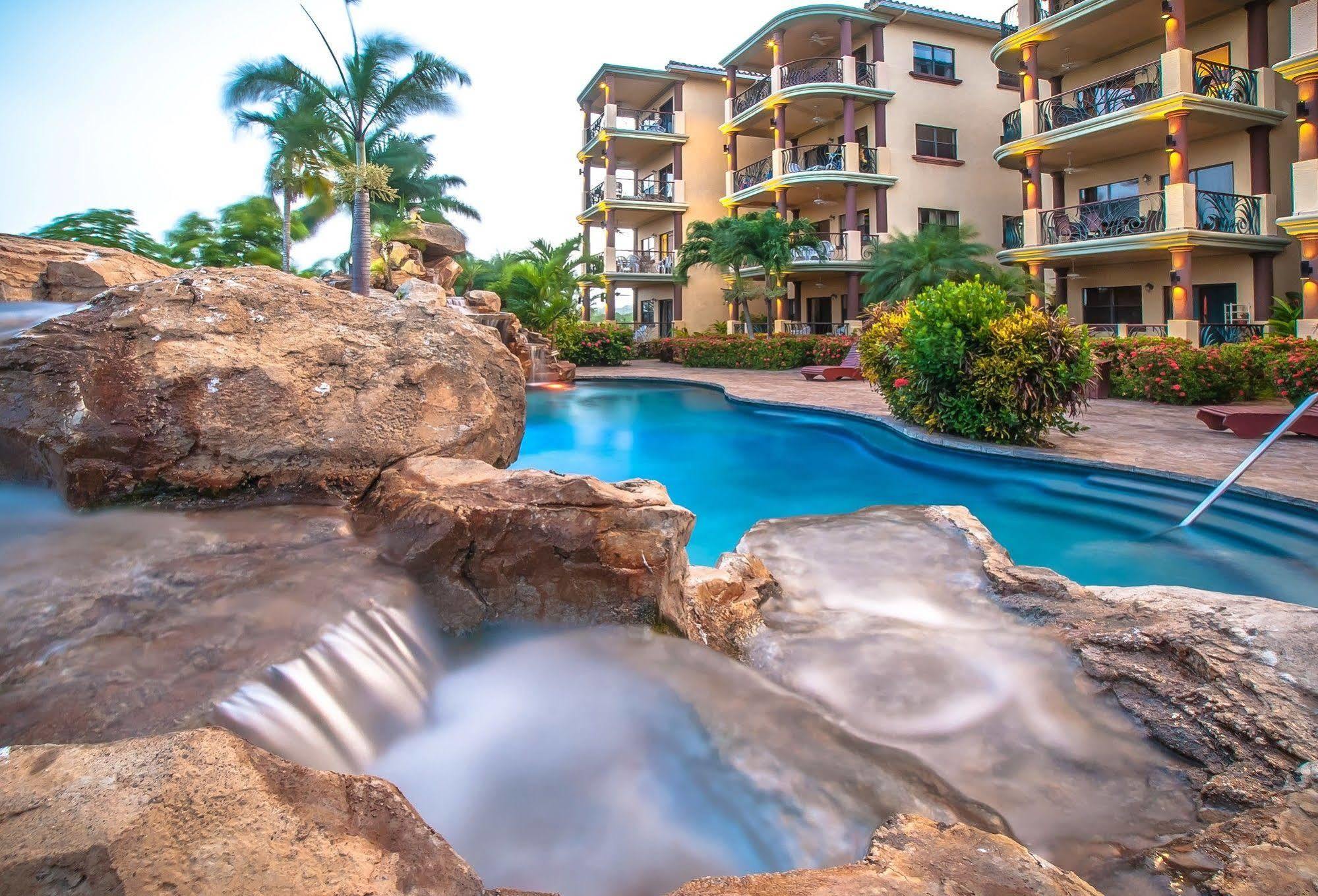 Clarion Suites Roatan At Pineapple Villas French Harbour Exteriör bild